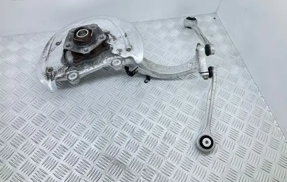 Audi A4 S4 B9 Front wheel hub 8W0407559 8W0407241F