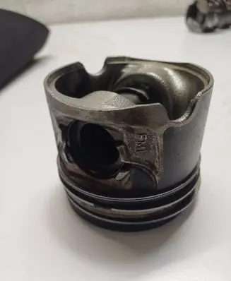 BMW 1 E82 E88 Piston 0843C