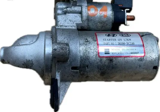 Hyundai Genesis Starter motor 361003C240