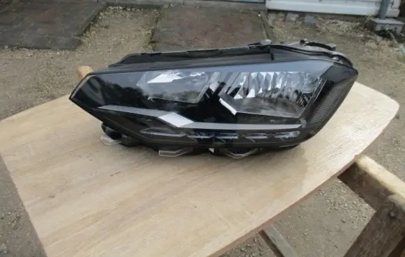 Volkswagen Golf Sportsvan Headlight/headlamp