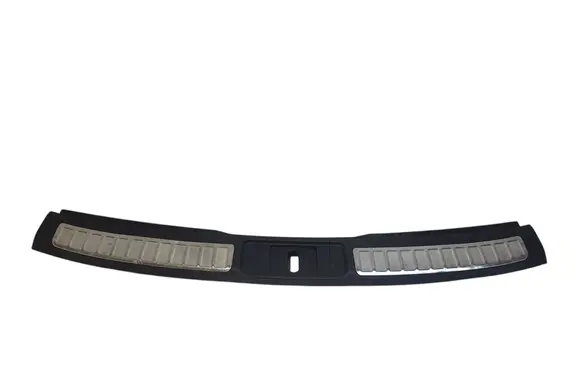Trunk/boot sill cover protection