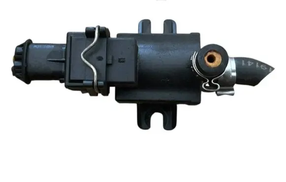 Ford Focus Turbo solenoid valve 31219138 70222100 20111109