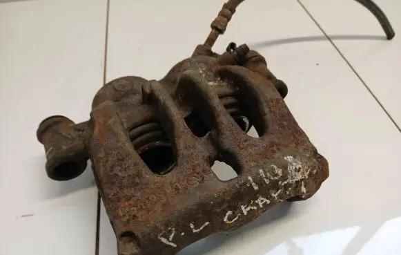 Volkswagen Crafter Front brake caliper