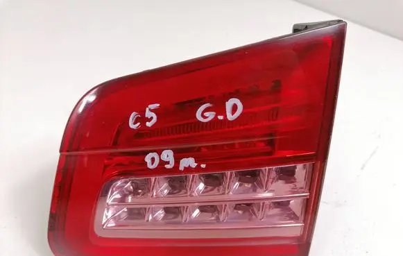 Citroen C5 Tailgate rear/tail lights 9687582980