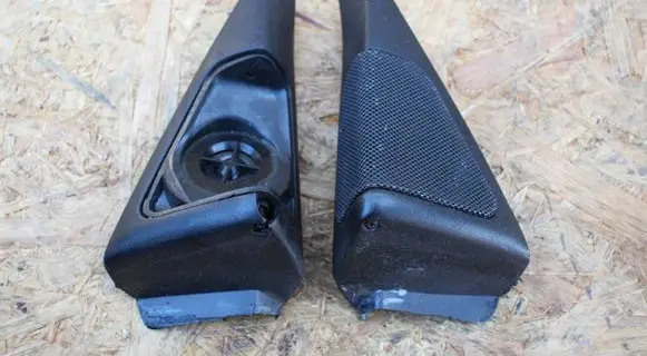 BMW 7 E32 Front door speaker 1379892
