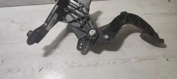 Clutch pedal