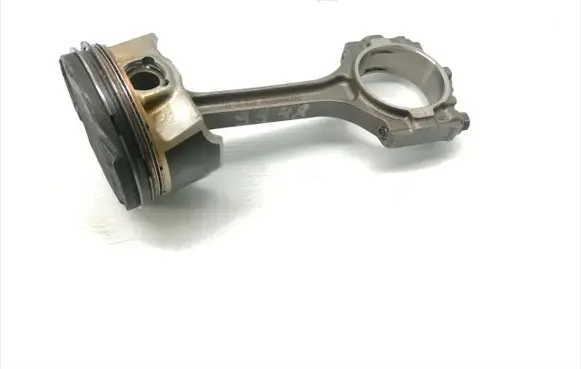 Opel Karl Piston with connecting rod 55580898 B10XE