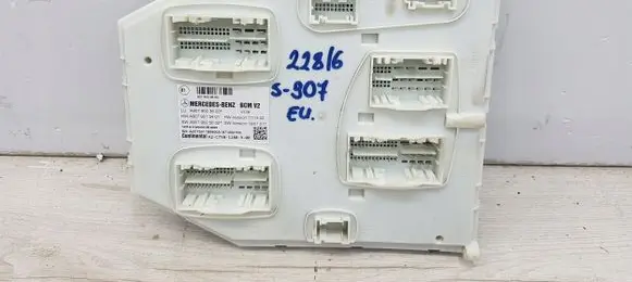 Mercedes-Benz Sprinter W907 W910 Comfort/convenience module A9079003603