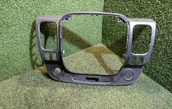 Renault Trafic III (X82) Radio/GPS head unit trim 682607479R 93452450 682608675R