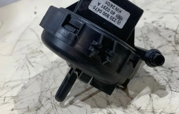 Mercedes-Benz S W220 Seat back rest lock catch 2209700425 400291A 2208000475