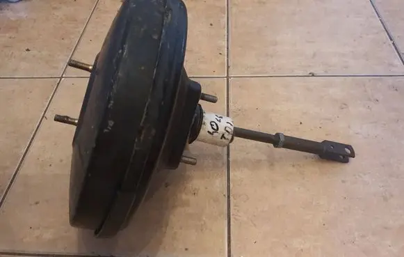 Audi 80 90 B3 Brake booster 4A0612105A