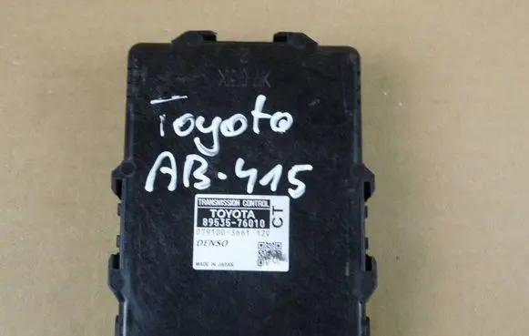 Toyota Prius (XW30) Gearbox control unit/module 8953576010