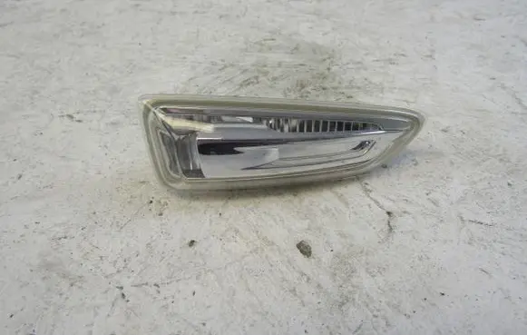 Opel Insignia B Front fender indicator light 13491089