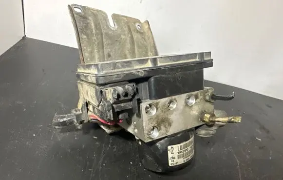 Volvo XC70 ABS Pump P30714952 810161 10020404894