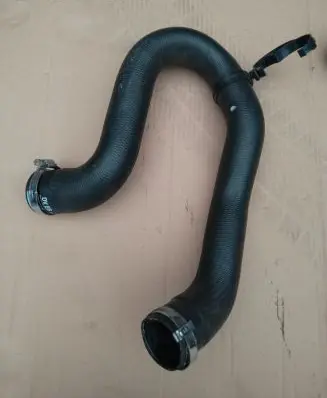 Citroen C5 Aircross Intercooler hose/pipe 9820100780