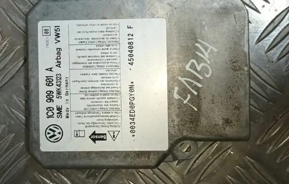 Skoda Fabia Mk1 (6Y) Airbag control unit/module 1C0909601