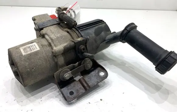 Citroen C4 I Power steering pump 
