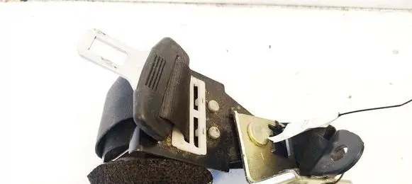 Toyota Avensis T270 Rear seatbelt 7336005170