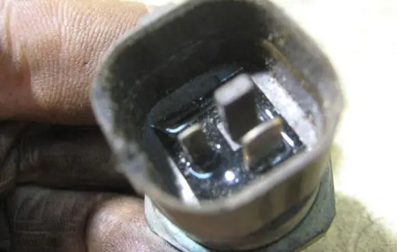 Coolant temperature sensor
