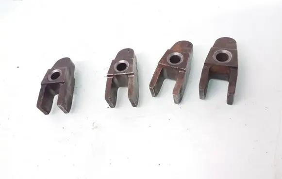 Mercedes-Benz C W202 Fuel Injector clamp holder