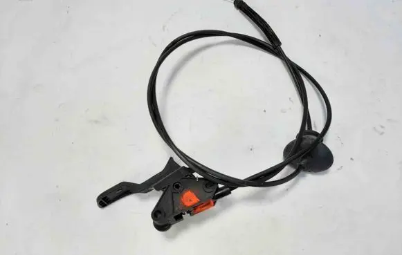 Citroen C4 Cactus Engine bonnet (hood) release handle