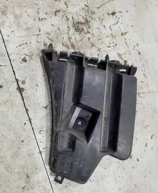 Volvo S60 Front bumper mounting bracket 30796626