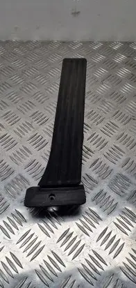 BMW 5 E60 E61 Accelerator throttle pedal 6852643