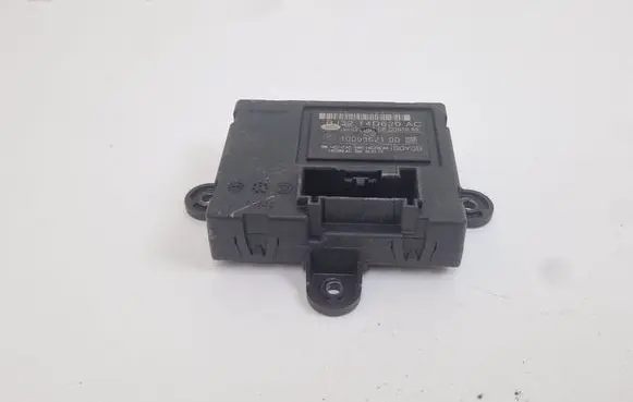 Jaguar XF X250 Door control unit/module BJ3214D620AC 1009352100