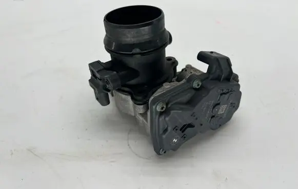 BMW 1 F20 F21 Throttle valve 7618838