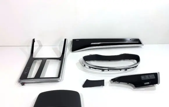Audi Q8 Dashboard trim 
