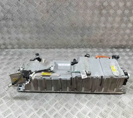 BMW 2 F45 Voltage converter inverter 7225763 9426346