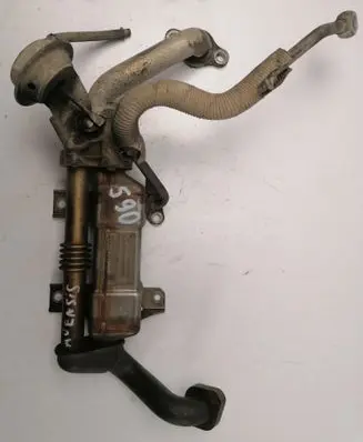 Toyota Avensis T250 EGR valve cooler 256800R02000 1306385001