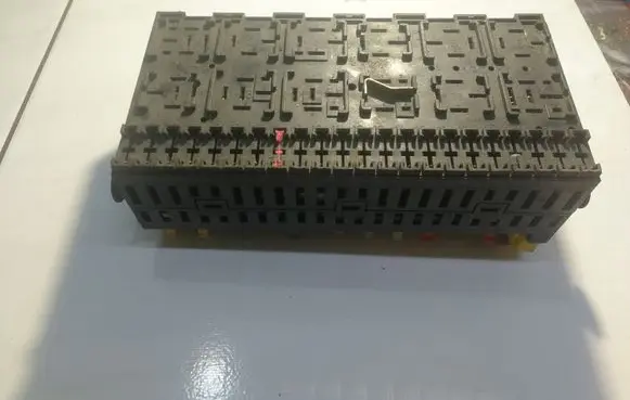 Volkswagen Golf II Fuse module NOCODE