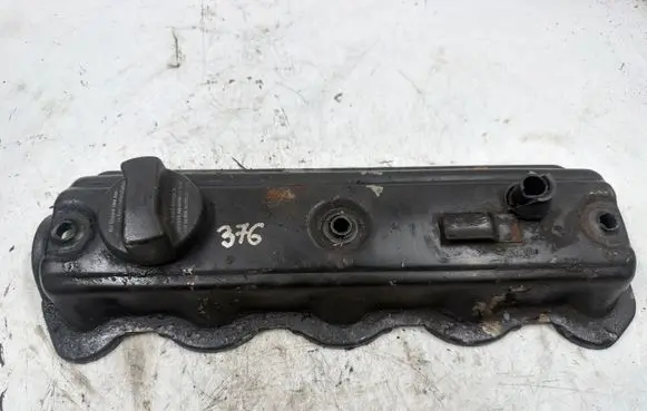 Audi A4 S4 B5 8D Rocker cam cover