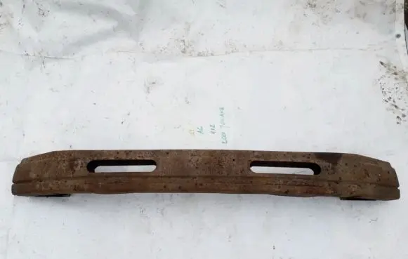 Chrysler Voyager Front bumper cross member 