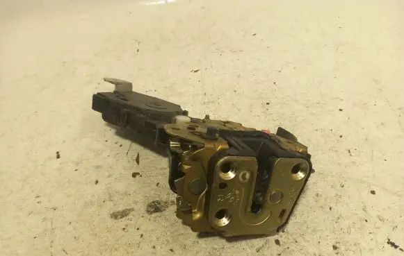 Subaru Forester SF Front door lock