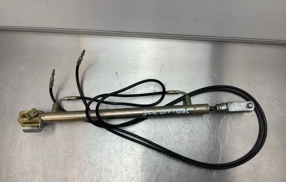 Mercedes-Benz SLK R170 Tailgate/trunk strut/damper 