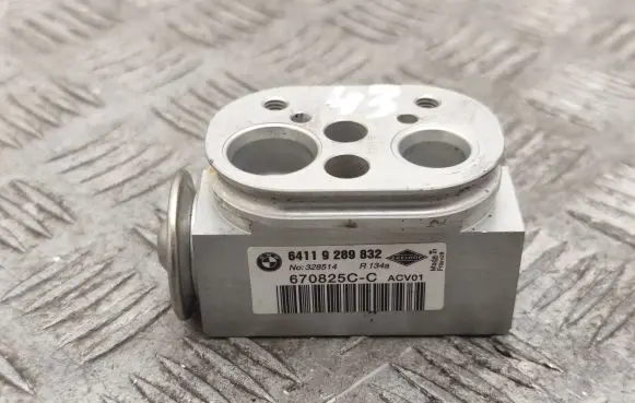 BMW 3 F30 F35 F31 Air conditioning (A/C) expansion valve 9289832 64119289832
