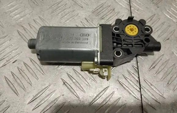 Porsche Cayenne (92A) Seat adjustment motor 0390203389