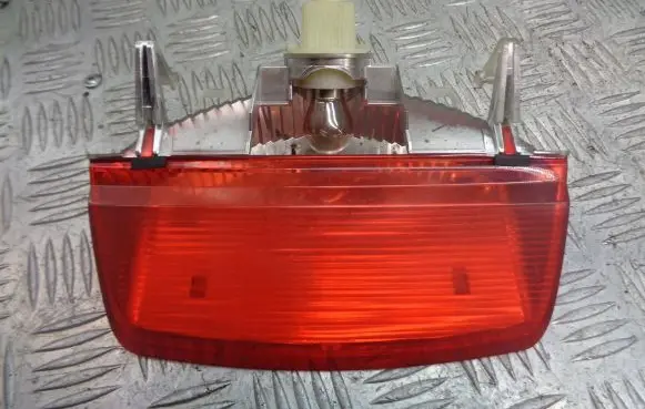 Nissan Micra Third/center stoplight