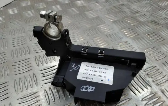 Audi A8 S8 D5 Battery relay fuse 8J0915459