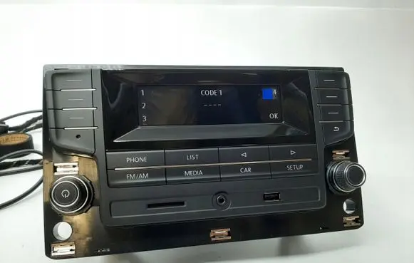 Volkswagen Crafter Radio/CD/DVD/GPS head unit 2E0035130