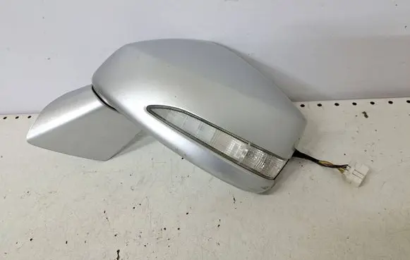 Honda FR-V Front door electric wing mirror