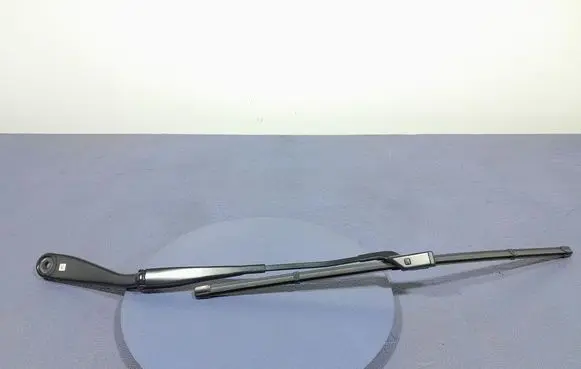 BMW X6 M Front wiper blade arm 5A59A89