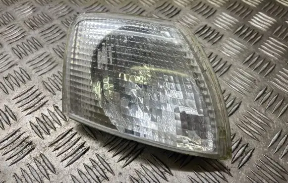 Volkswagen PASSAT B5 Front indicator light 185103B