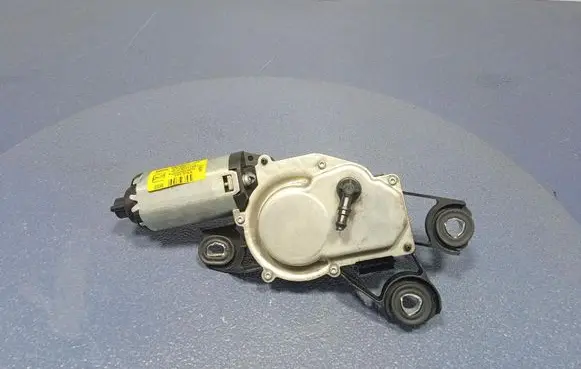 Seat Toledo III (5P) Rear window wiper motor 5P0955711C