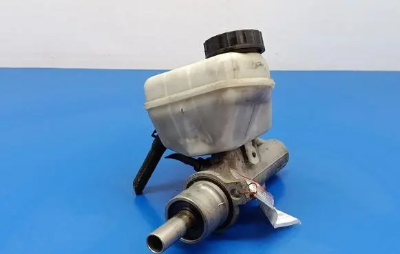 Ford Mondeo Mk III Master brake cylinder 22407779