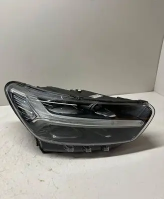 Volvo XC40 Headlight/headlamp 31655636