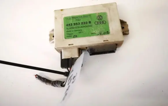 Audi 80 90 B3 Alarm control unit/module 443953233b