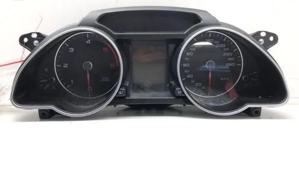 Audi A5 8T 8F Speedometer (instrument cluster) 8T0920932
